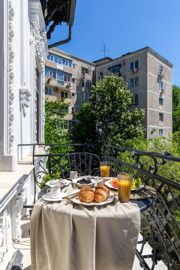 Holt Old Town Suites With Balcony Bukarest Exteriör bild